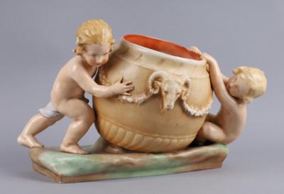 Jardiniere mit zwei Putti, Amphora, - Works of Art