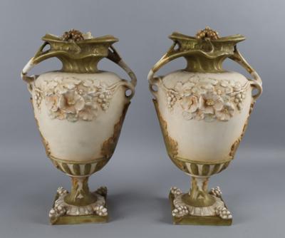 Paar Sockelvasen, Royal Dux, - Works of Art