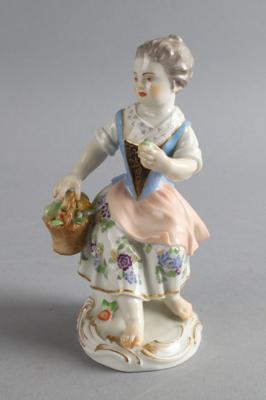 Sitzendes Mädchen mit Früchtekorb, Meissen, 1987, - Works of Art