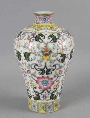 Famille rose Vase, China, Siegelmarke Daogang, 20. Jh., - Starožitnosti