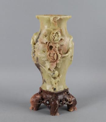 Speckstein-Vase, - Antiquitäten