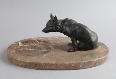 Fuchs auf Marmorschale, - Antiquariato