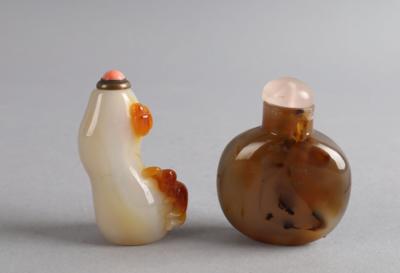 2 Snuff Bottles, - Works of Art