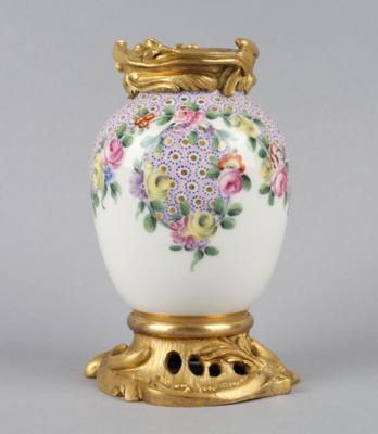 Kleine Vase mit Bronzemontierung, - Starožitnosti
