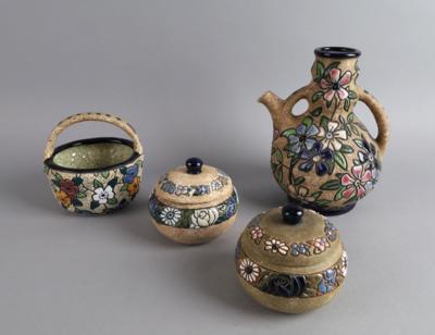 Amphora - 1 Krug, 1 kleiner Korb, 2 Deckeldose, - Works of Art