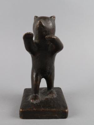 Bronzeobjekt eines stehenden Bären, Entwurf: um 1930 - Antiquariato