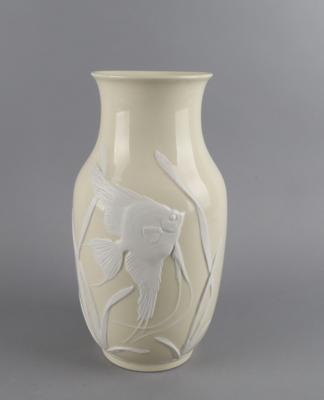 Fritz Heidenreich (1895-1966), Vase mit reliefiertem Skalardekor, Philipp Rosenthal  &  Co., Selb Bavaria, 1940 - Antiquariato