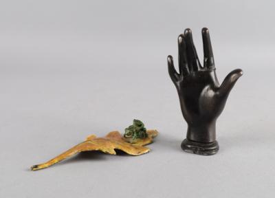Blatt mit zwei Fröschen aus Bronze, - Antiquariato