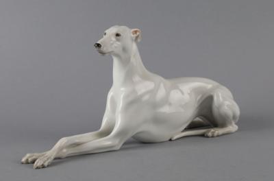 Robert Ullmann, 'Greyhound', Modellnummer: 219, Entwurf: 1936, Ausführung: Porzellanmanufaktur Augarten, Wien, um 1950 - Antiquariato