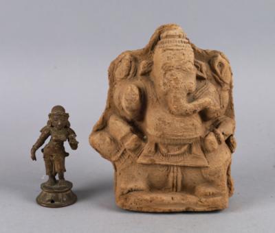 Terrakotta-Ganesha, kleine Bronzefigur der Parvati, Indien, - Works of Art