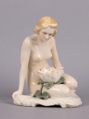 Weiblicher Akt mit Seerose, Porzellanfabrik Karl Ens, Volkstedt, Entwurf: um 1920 - Works of Art