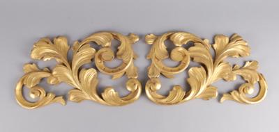 Zwei geschnitzte Ornamente im Stil des Barock, 20. Jh., - Antiquitäten