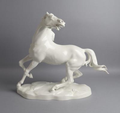 Robert Ullmann, 'Scheuendes Pferd', Modellnummer: 1791, Entwurf: um 1948, Ausführung: Wiener Porzellanmanufaktur Augarten - Antiquariato