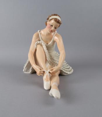 Stephan Dakon, große Figur einer Ballerina, Modellnummer:2031, Firma Keramos, Wien, Ausführung: 1938-45 - Starožitnosti