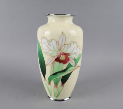 Cloisonné Vase, Japan, 20. Jh., - Works of Art