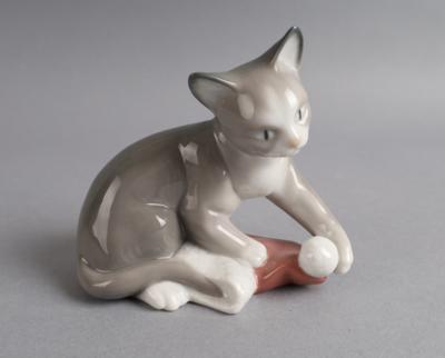 Katze mit Ball, Nao, - Antiquariato