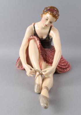 Stephan Dakon, große Figur einer Ballerina, Modellnummer:2031, Firma Keramos, Wien, ca. ab 1950 - Antiquitäten