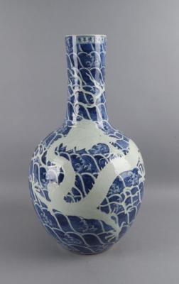 Blau-weiße Vase, China, - Works of Art