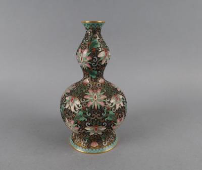 Champlevé Vase, China, 2. Hälfte 20. Jh., - Antiquitäten