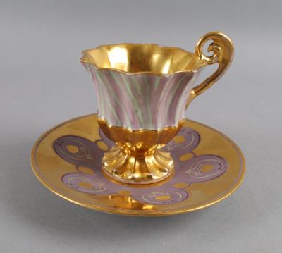 Muscheltasse mit ergänzter Untertasse, Kaiserl. Manufaktur, Wien 1832, 1810, - Works of Art