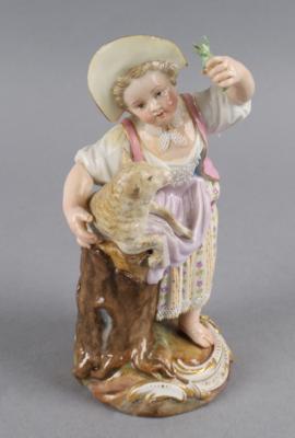 "Gärtnerkind füttet ein Lamm", Meissen 2. Hälfte 19. Jh., - Antiquariato