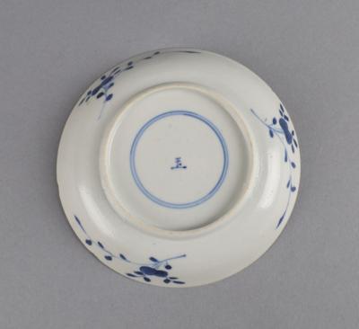 Kleiner blau-weißer Teller, China, Kangxi Periode, - Antiquitäten