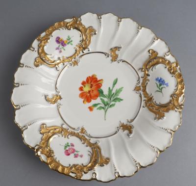 Prunkteller mit Blumenmalerei, Meissen 1924-1934, - Works of Art