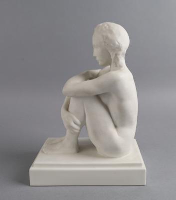 Richard Scheibe, 'weiblicher Akt, sitzend', Entwurf: 1934, Modellnummer: 14836, Ausführung: Königliche Porzellan-Manufaktur (KPM) - Antiquariato
