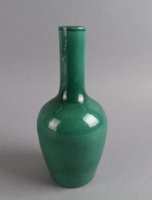 Vase in Flaschenform, China, um 1900, - Works of Art