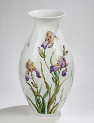 Bodenvase mit lila Schwertlilien und Schmetterlingen, Augarten, - Antiquariato
