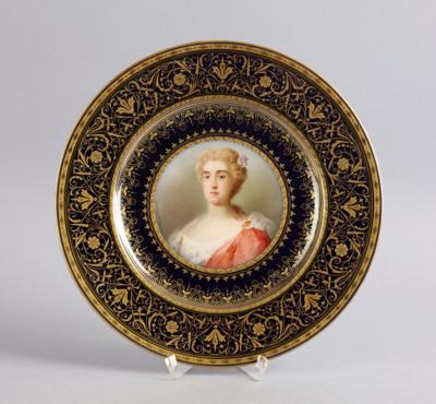 Teller mit Porträt "Henriette Prinzessin von Modena", - Antiquitäten