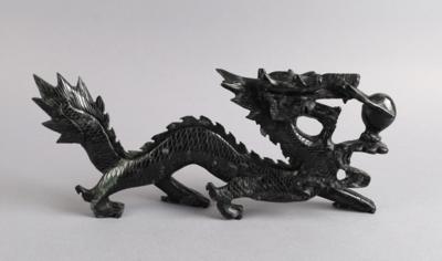 Drache mit Perle, - Antiquariato