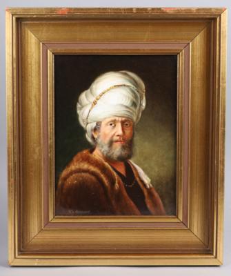 Porzellanbild "Brustbild eines Mannes in orientalischem Kostüm" nach Rembrandt Harmensz van Rijn (1606-1669), - Antiquitäten