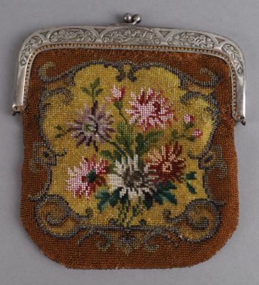 Perlentasche mit Blumenmotiv, um 1900, - Starožitnosti