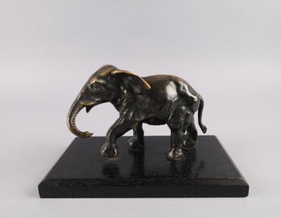 Schreitender Elefant aus Bronze, Entwurf: um 1915/20 - Starožitnosti
