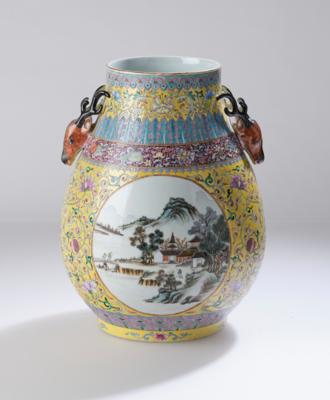 Famille rose Vase, China, rote Siegelmarke Qianlong, Republik Periode, - Antiquitäten