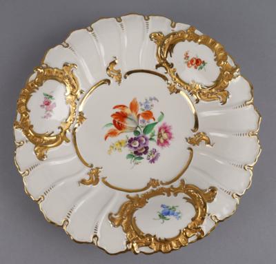 Prunkteller mit Blumendekor, Meissen 19. Jh. - Works of Art