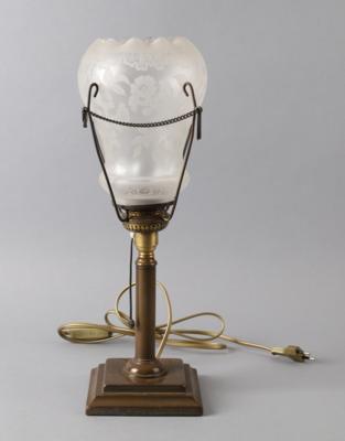 Tischlampe aus Messing mit St. Louis Schirm, Frankreich, um 1900 - Works of Art