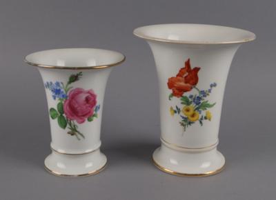 2 Trompetenvasen mit Blumendekor, Meissen 20. Jh. - Works of Art