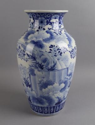 Blau-weiße Vase, - Antiquariato