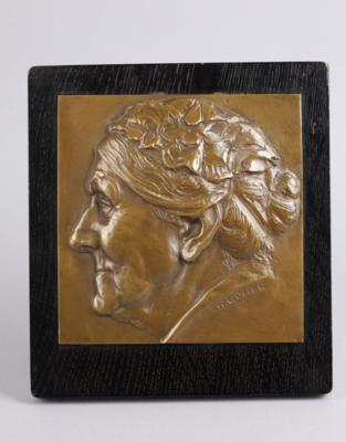 Wilhelm Gösser (1881-1966), Bronzerelief einer älteren Dame im Profil, um 1900/15 - Antiquitäten