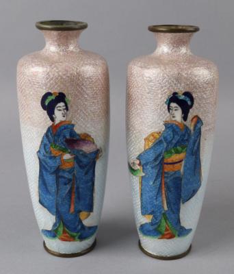 Paar Cloisonné Vasen, Japan, - Works of Art