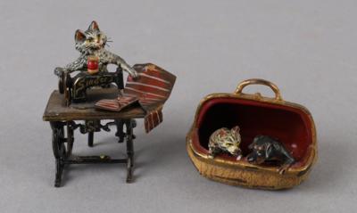 Wiener Bronze - 1 Katze am Nähtisch, 1 Katze und 1 Hund in Tragetasche, - Antiquariato