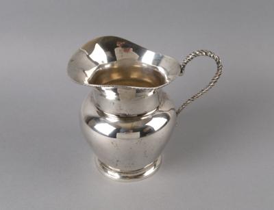 Krug aus Silber mit gedrehtem Henkel, Padua, nach 1968 - Antiquariato