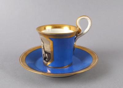 "L'espérance' Tasse mit "L'amour" Untertasse, Kaiserliche Porzellanmanufaktur, Wien 1822/23, - Antiquitäten