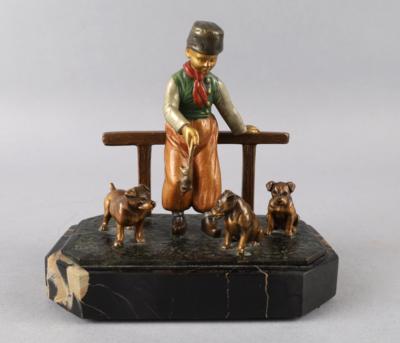 Knabe mit drei Hunden, 20. Jh., - Antiquitäten