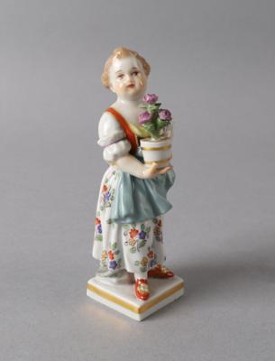 "Gärtnerkind mit Blumentopf" aus der Serie von 24 Gärtnerkindern, Meissen 1924-1934 - Antiquariato