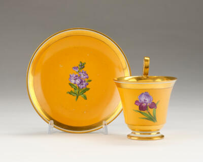 Blumentasse mit Blumenuntertasse, Kaiserliche Porzellanmanufaktur, Wien 1822, - Works of Art