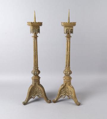 Paar neogotische Kerzenleuchter, - Antiquitäten