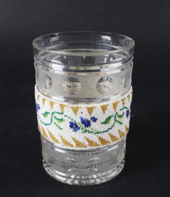 Becher mit Glasperlband, Böhmen um 1840, - Antiquariato